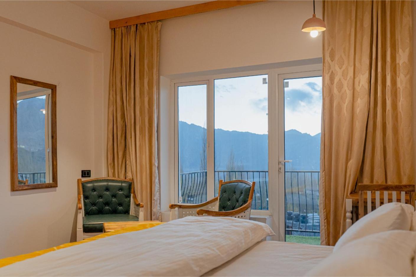 Hotel El Castello Leh Bagian luar foto